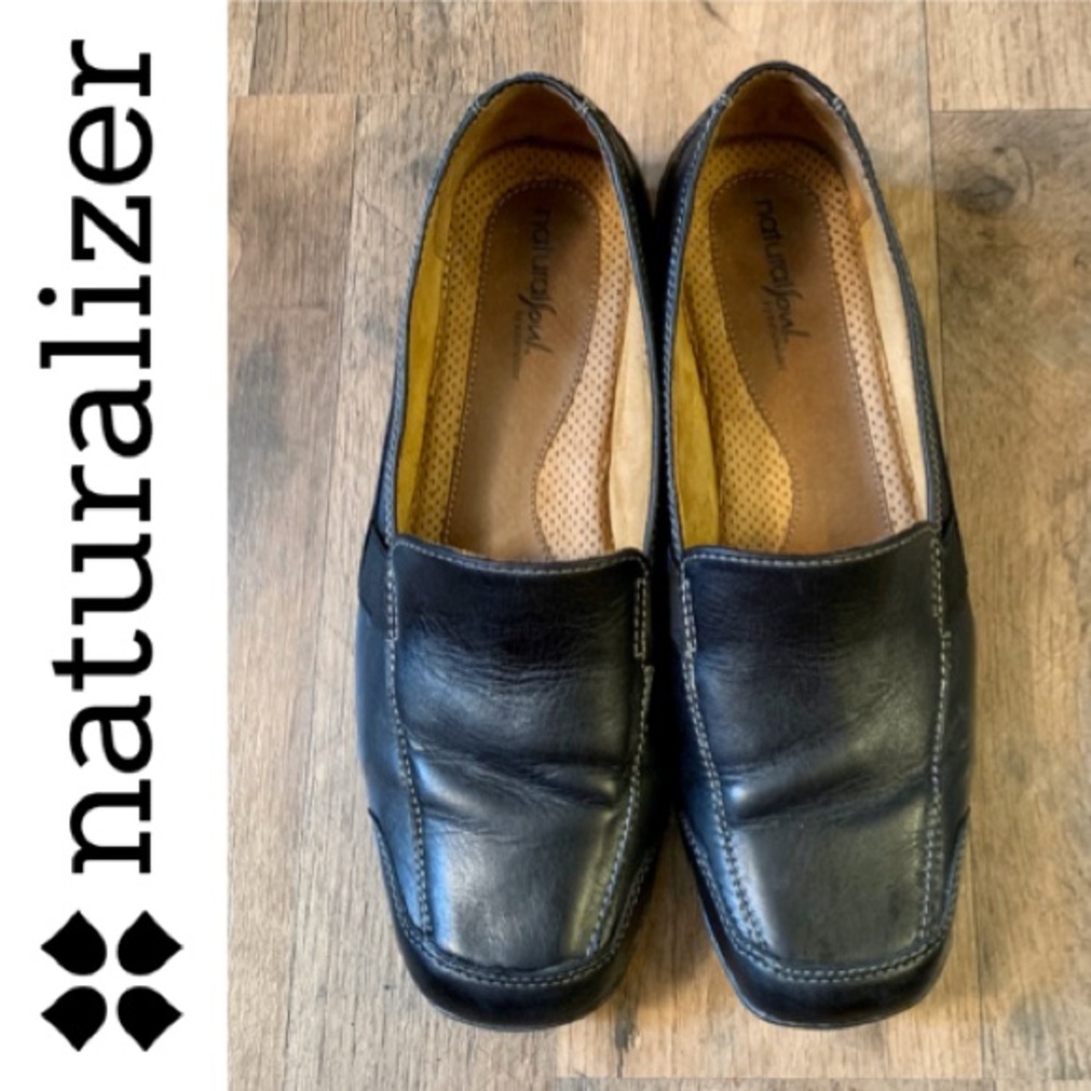 Natural Soul Black Camelia Loafer Size 10W